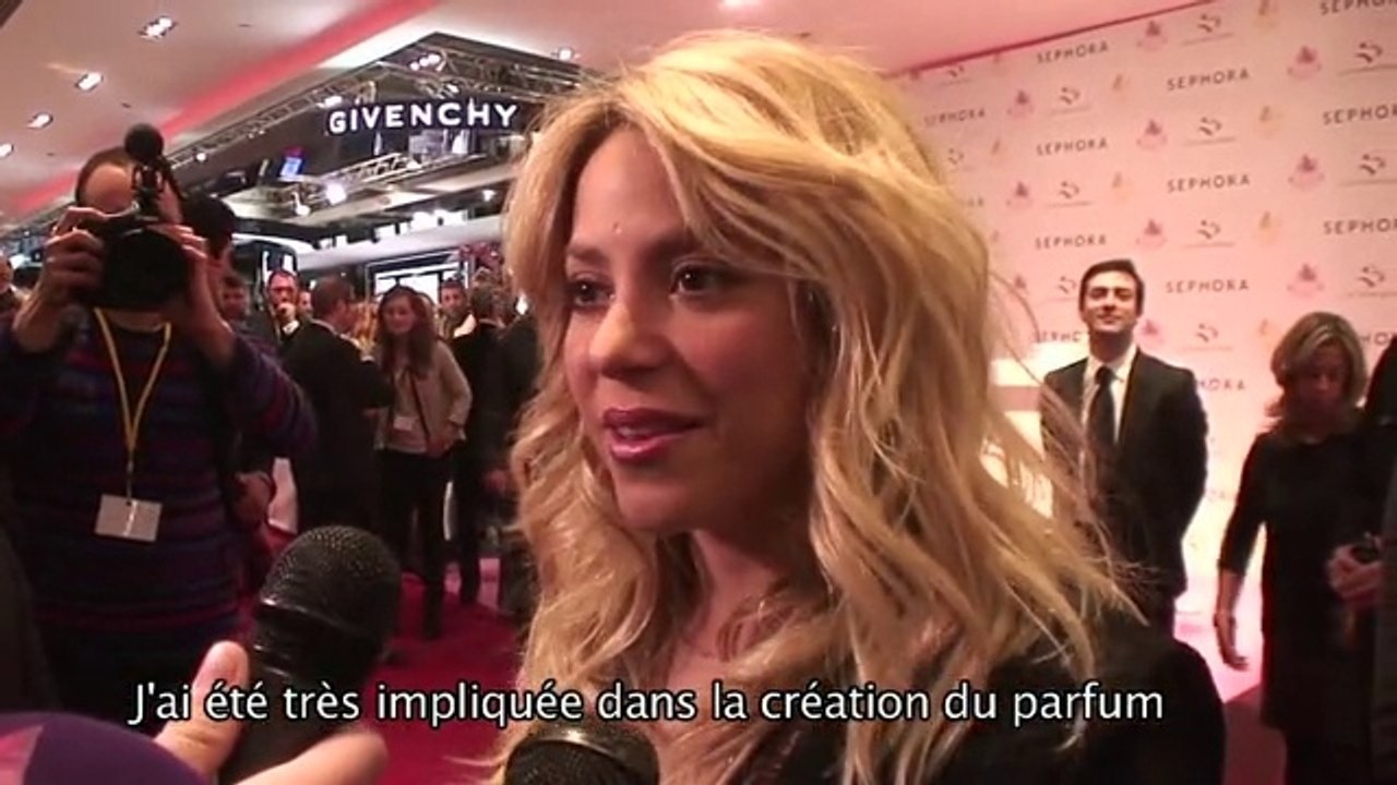 Exclu vidéo : Shakira lance son nouveau parfum chez Sephora et nous avoue vouloir encore perdre quelques kilos !