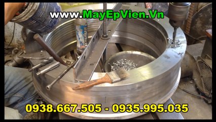 Gia Công Khuôn Máy Ép Viên Mùn Cưa