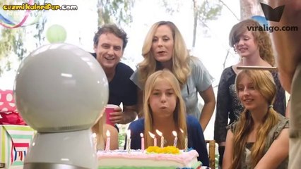 Dünya'nın İlk Aile Robotu : JIBO