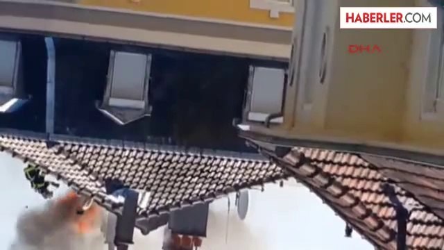 Fransa'da Yangında Ölen Türk Aile İçin Cenaze Töreni Düzenlendi