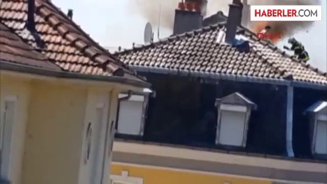 Fransa'da Yangında Ölen Türk Aile İçin Cenaze Töreni Düzenlendi 2