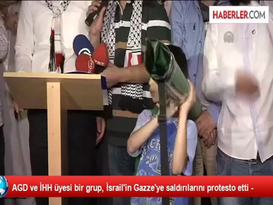 AGD ve İHH üyesi bir grup, İsrail'in Gazze'ye saldırılarını protesto etti -