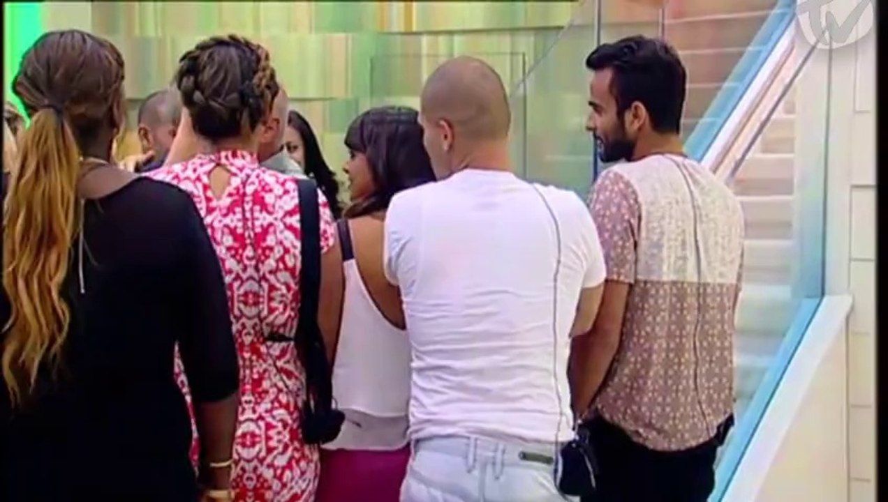 מנחם מודח ממצלמות הבית