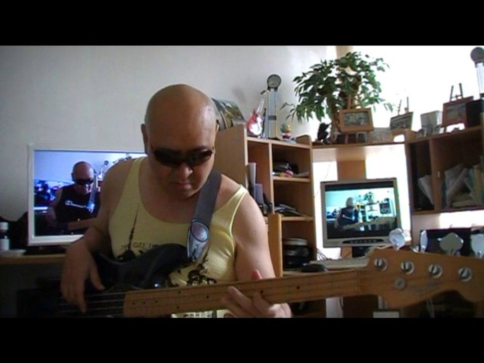 Pull up to the bumper Grace Jones Bass cover Bob Roha