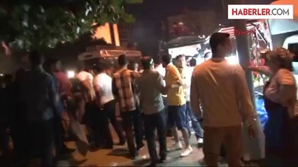 Levent'teki İsrail Başkonsolosluğu'nun Önünde Eylem Yapan ve Konsolosluğun Bulunduğu Binaya Doğru...