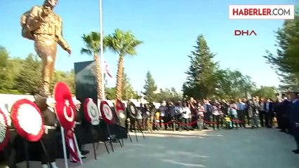 Cumhurbaşkanı Gül, KKTC'de Barış ve Özgürlük Bayramı Törenlerine Katıldı