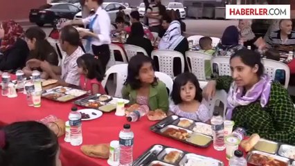 Suriyelilere iftar programı -
