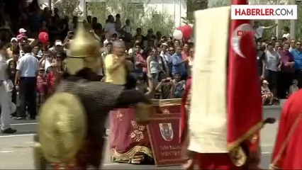 4gül, KKTC'deki 20 Temmuz Barış ve Özgürlük Bayramı Törenlerinde Konuştu