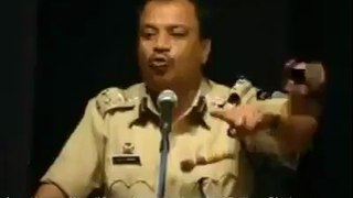 ہندو افسر کی حضرت محمد(ص) کی شان میں انتہائی خوبصورت تقریر