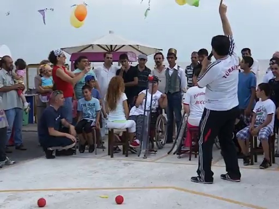 SENAY'IN TOP ATIŞI