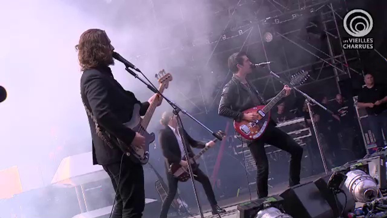 Arctic Monkeys: concert aux Vieilles Charrues (extrait)