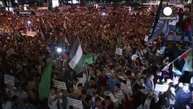 Gazze saldırıları Tel Aviv'de de protesto edildi