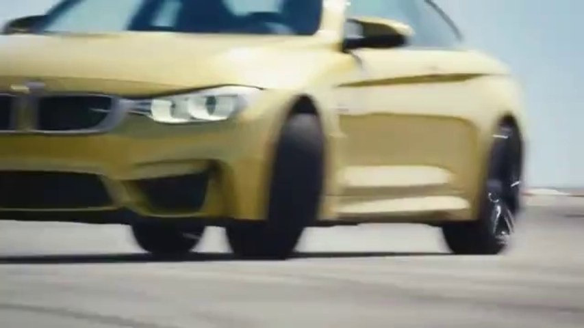 BMW M4 ile Deniz Ortasında Drift..