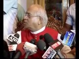 Dr Ved Pratap Vaidik Kicks outs Times Now's Journalist from his Press Conference for calling Hafiz Saeed a Terrorist