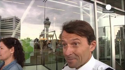 Vol MH17: l'émotion, toujours, à l'aéroport d'Amsterdam