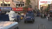 Okmeydanı'nda 2 Polis Motosikleti Yakıldı