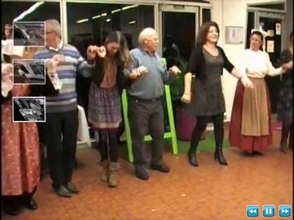 Animation bretonne lors d'une soirée anniversaire à Beauchamp (95) le 9 novembre 2013.