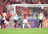 Internacional goleia o Flamengo e aumenta crise