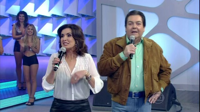 Fátima Bernardes é mais uma das presenças ilustres do Domingão do Faustão do, 20/07! Radiante, a apresentadora, que comemora o aniversário de dois anos do Encontro com Fátima, compartilhou sua alegria, comentou a virada profissional em sua vida e r