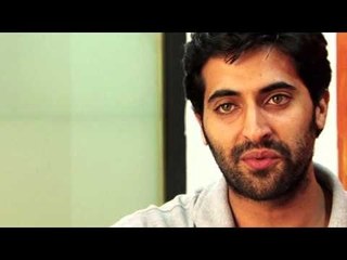 Exclusive - Akshay Oberoi Delivers Scary Looking Pizza In Hungama Office
