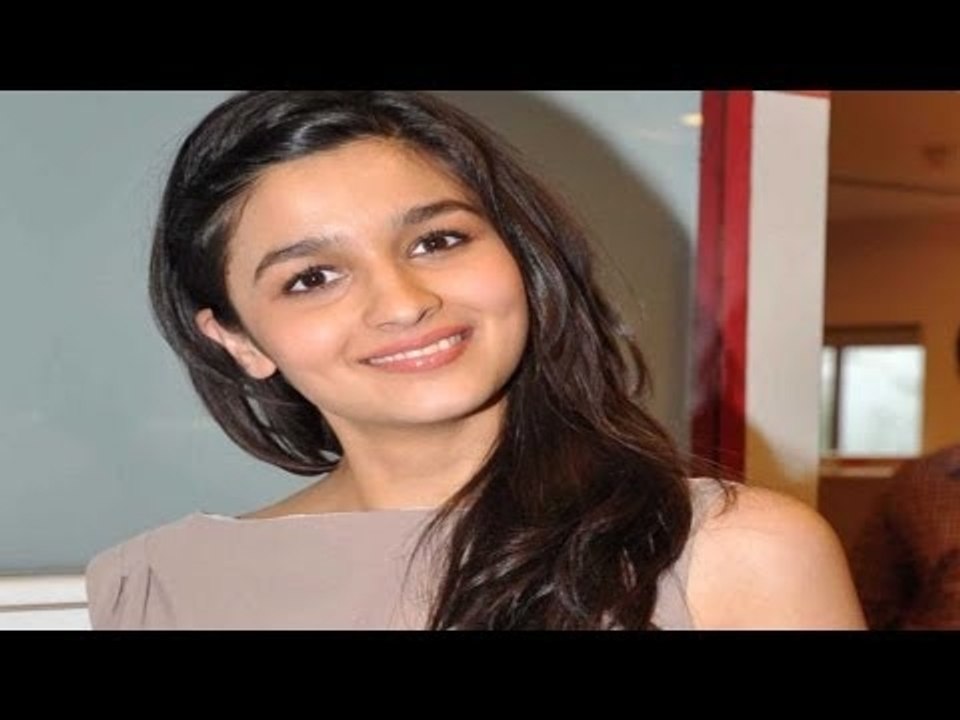 My First Crush Was A Boy Called Chinku In Junior KG - Alia Bhatt