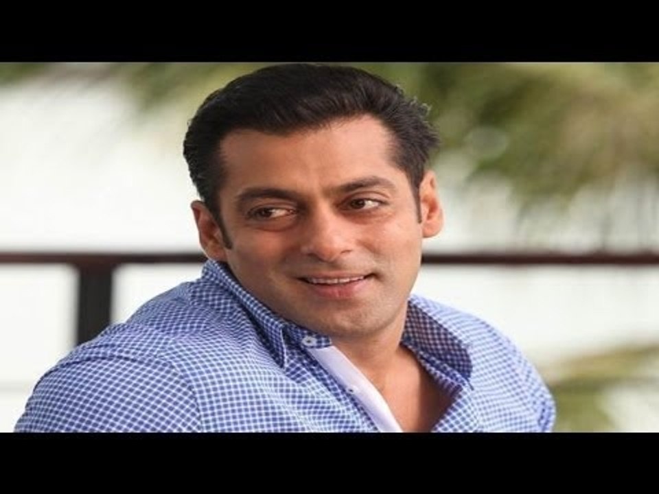 Salman Khan Chills At Teso In Goa