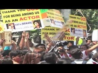 Om Puri - Raju Shrivastava Celebrate Amitabh Bachchan's Birthday