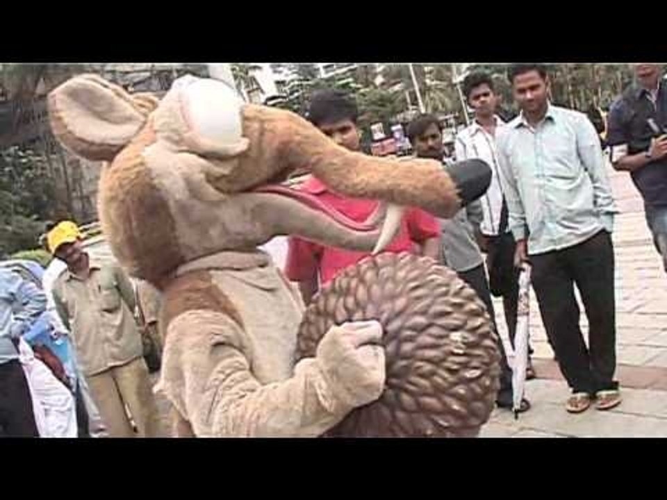 Scrat Promotes Ice Age 4 : Continental Drift