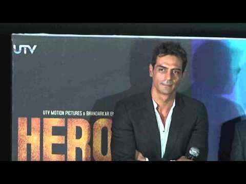 Arjun Rampal On Doing Intimate Scenes With Kareena Kapoor