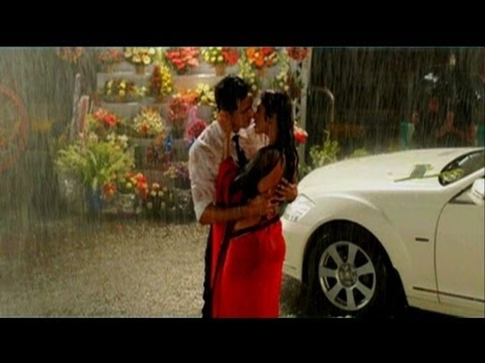 Celebrate Monsoon Romance with Hungama