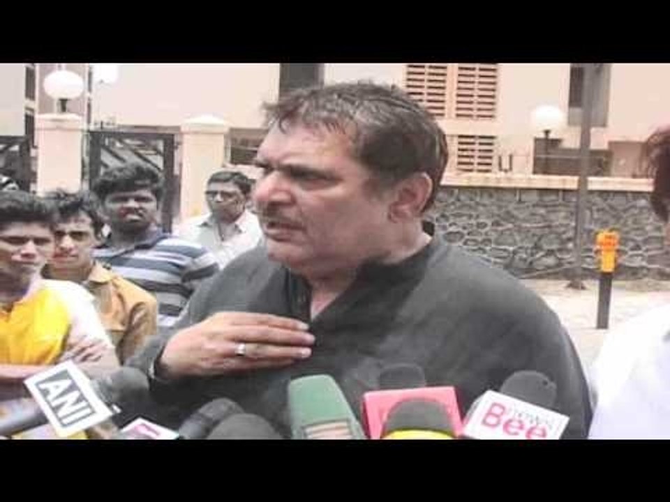 Raza Murad - Vindu Dara Singh Visit Dara Singh In Hospital