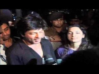 Shahrukh Khan - Juhi Chawla Return To Mumbai
