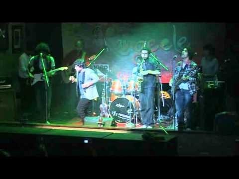 Kailash Kher At 'MTV Unplugged Concert'