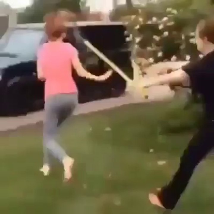 girls fight