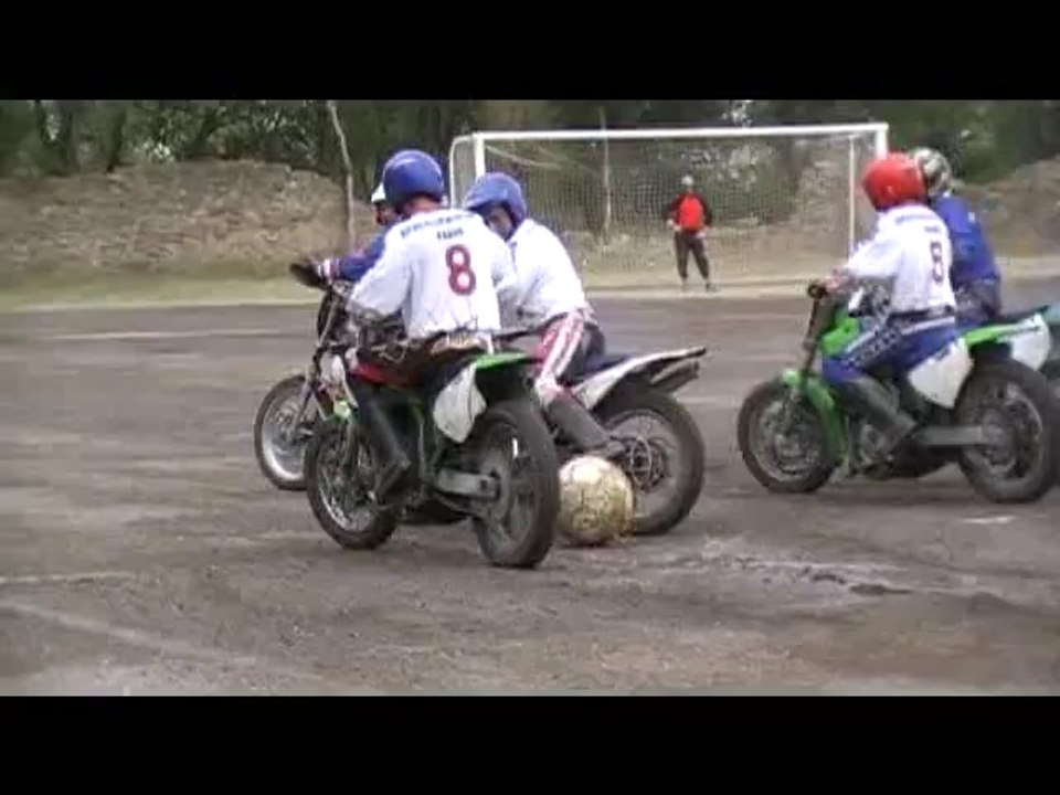 19 июля 2014 года с.Октябрьское "Спутник" - "Кировец" 3  период