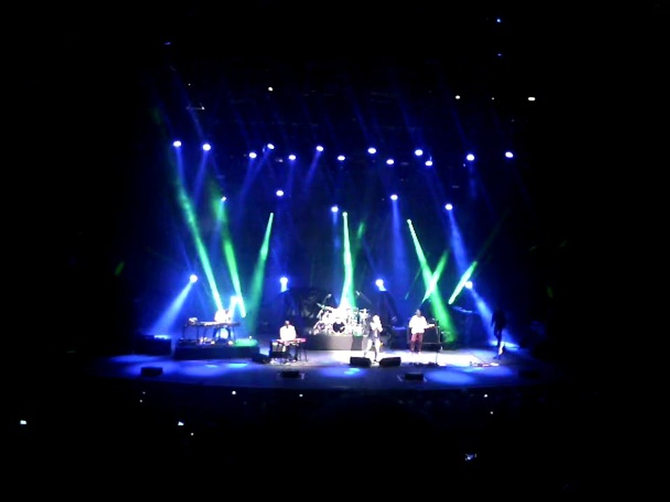 I can't dance Live Mike and the mechanics