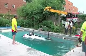 Retrouver un 4x4 noyé dans sa piscine... Sympa!