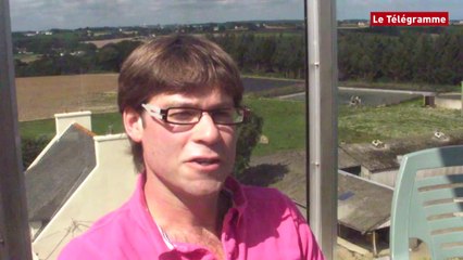 Point de vue. Un phare dans la campagne