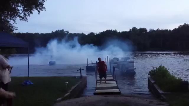 Feu d'artifice depuis un ponton : FAIL!!!!