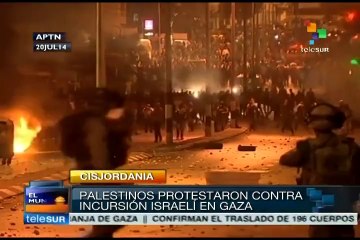 Télécharger la video: Palestinos en Cisjordania protestan contra masacre israelí en Gaza