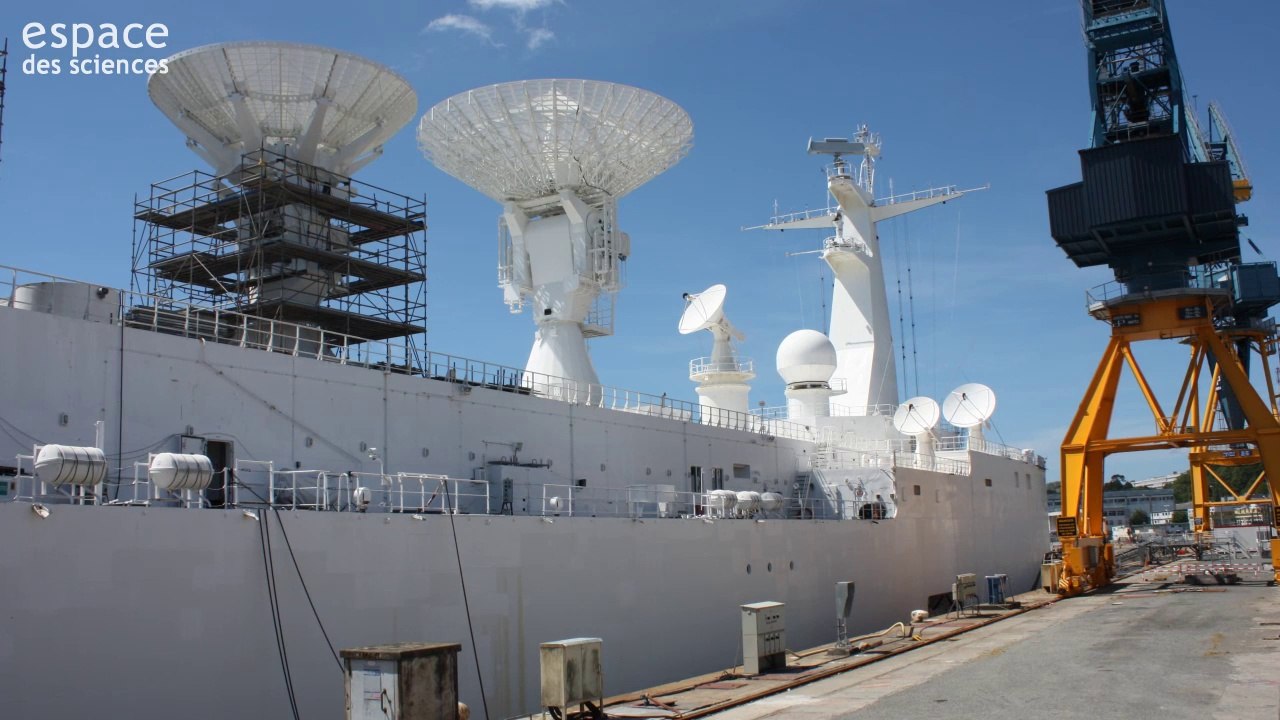 Le navire qui suit les missiles