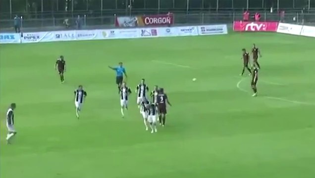 Ils fêtent trop leur but ... puis en encaissent un