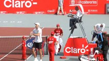 L'accolade entre les joueurs de tennis Dudi Sela et Ivo Karlovic (HD)