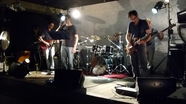 Flying Snails cover Helicopter (Bloc Party)