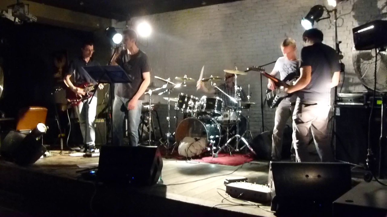 Flying Snails cover " New born " (Muse)