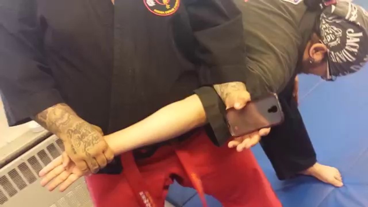 Shishikan_cell_phone_technique