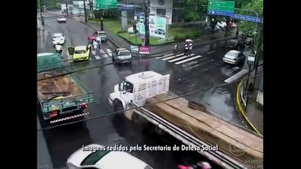 Câmeras de segurança mostram cenas de gentileza em Recife