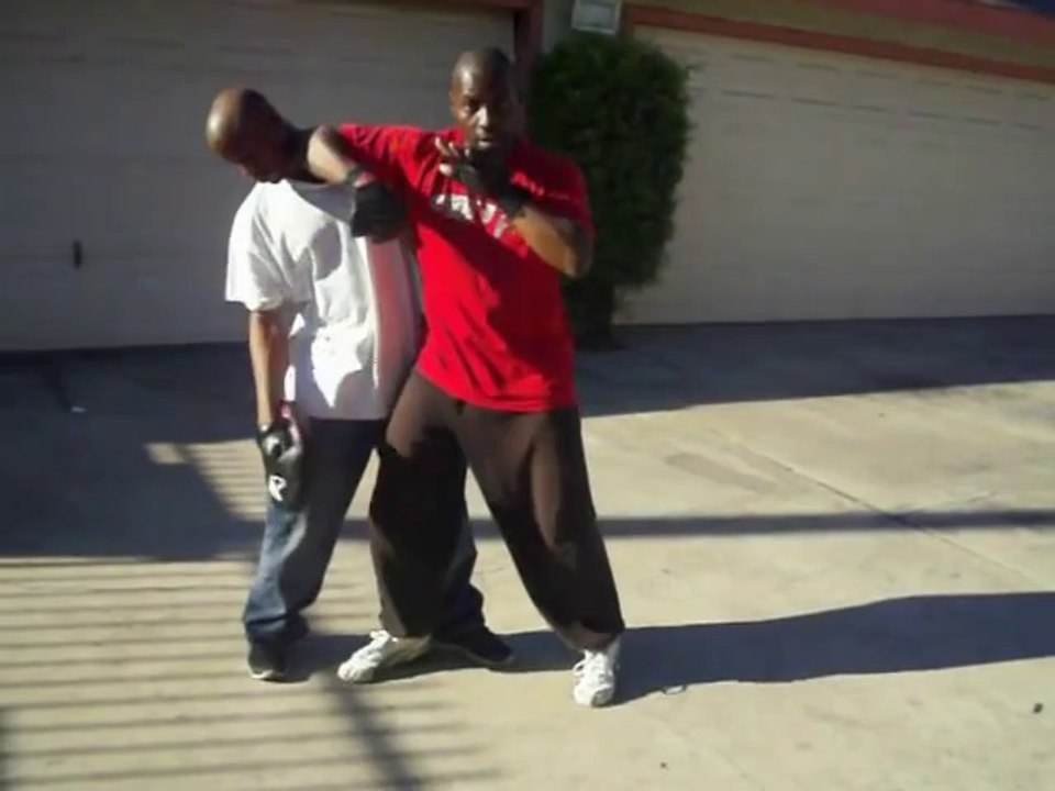 ATACX GYM STREET WARRIOR MUAY THAI SELF DEFENSE COMBINATION AND GROIN KICK ELBOW