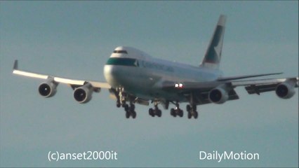 Boeing 747-8 and 747-400 Freighter Cathay Pacific Landing in Hong Kong International Airport