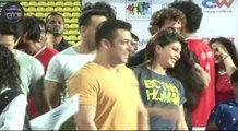 Salman Khan HUGS & PATCH UP with Abhishek Bachchan